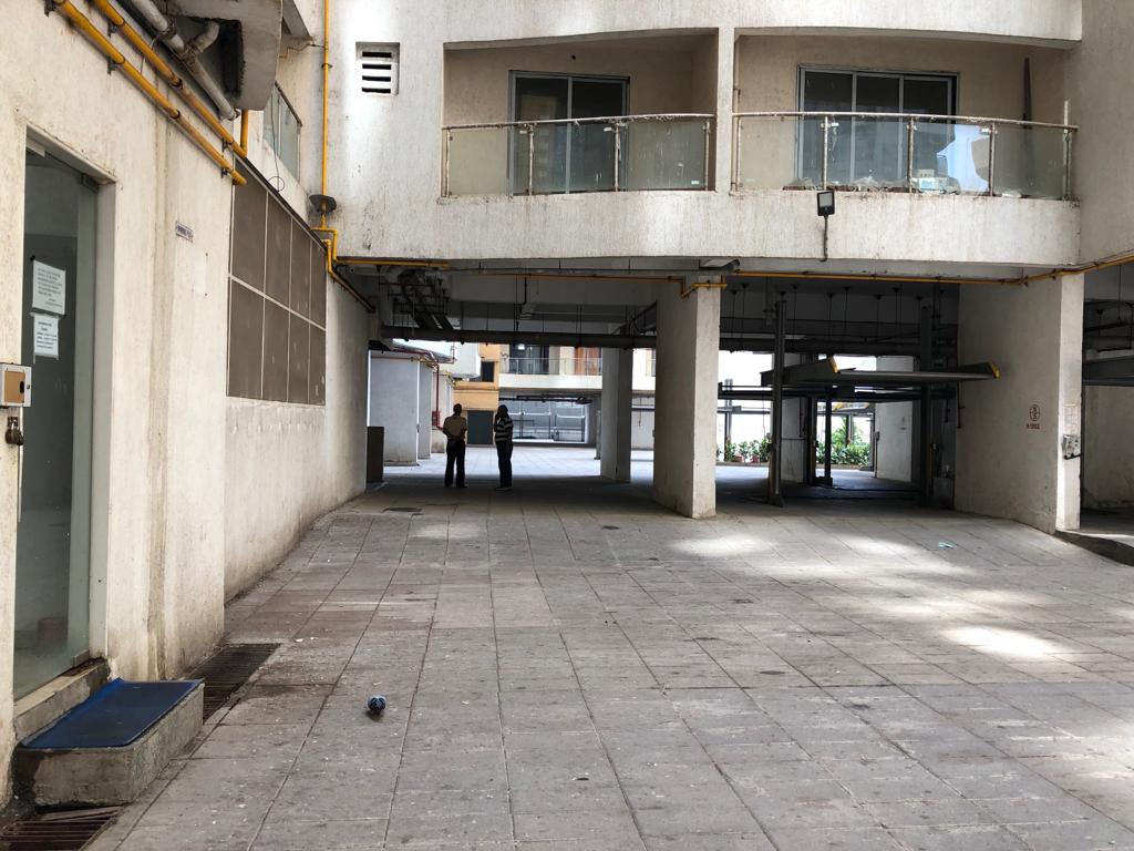 Building - HDIL Metropolis Residences, Andheri West